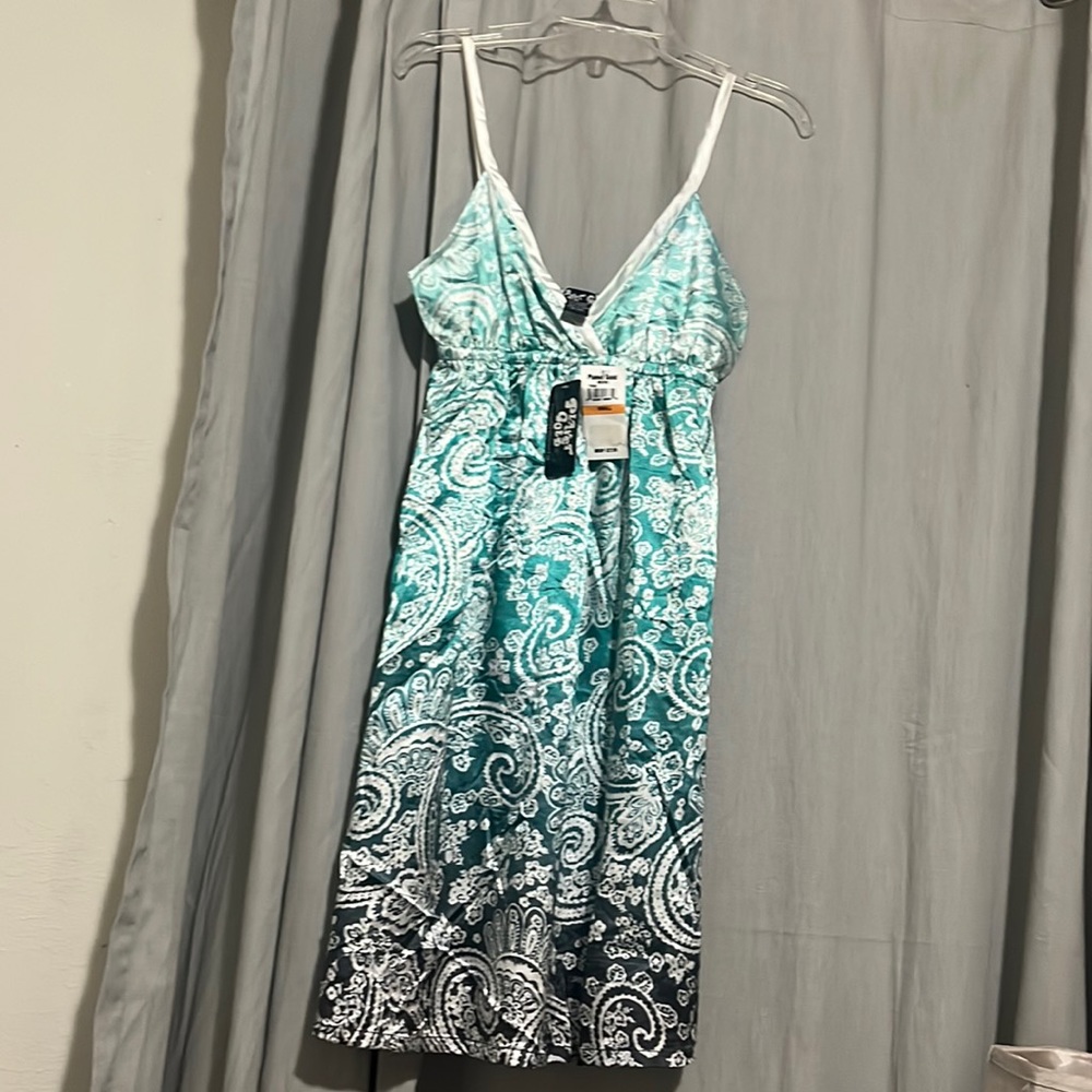 Short cute dress.